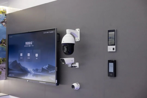 itc保伦股份荣获“2024-2025年度智能安防推荐十大品牌”，领跑国产安防监控领域